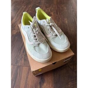 NEW VANS Ultrarange Neo Vr3 Light Green Yellow Multi Shoes Men's 8 Women's 9.5